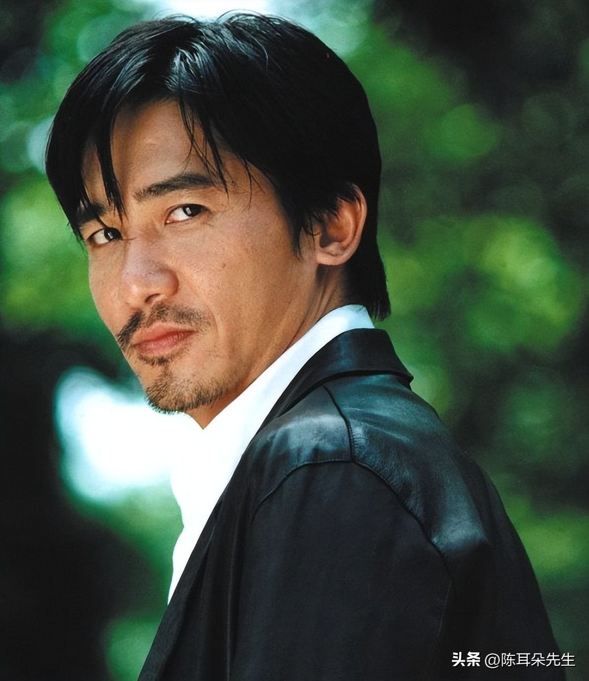 周星驰评价吴孟达演技视频,周星驰和吴孟达经典名场面