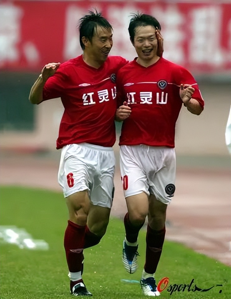 梅西55大任意球破门全纪录,成都进球2:0