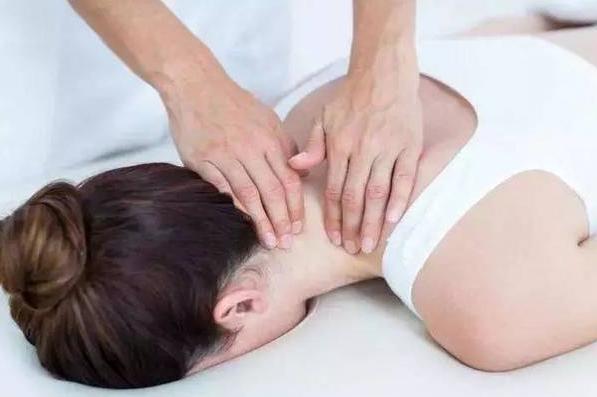 常常“手麻”的人要注意！身体或是出现了4种问题