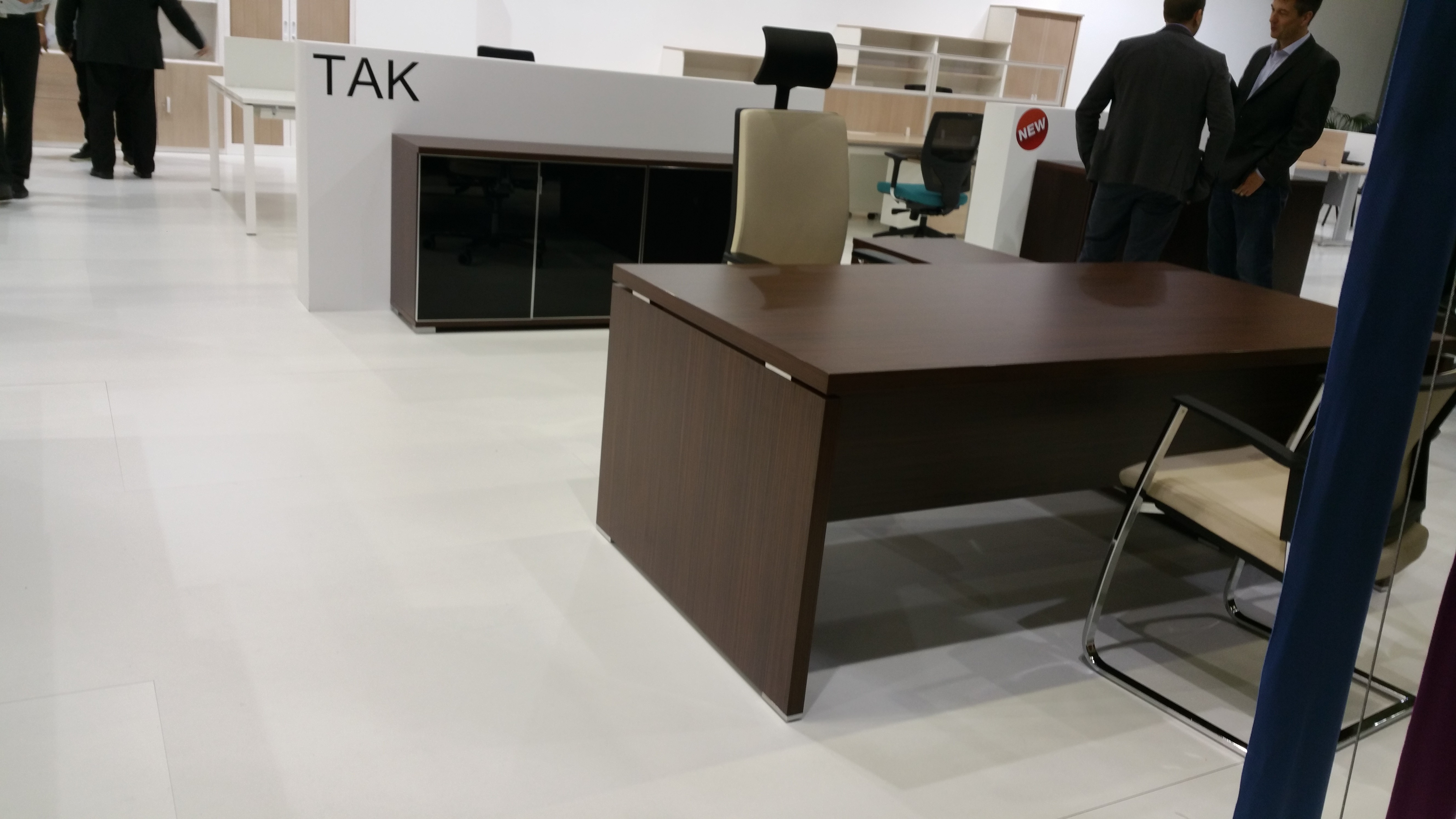 缇庨珮鍔炲叕瀹跺叿鍘傚鍦板潃,鍥介檯鍔炲叕瀹跺叿鍗佸ぇ鍝佺墝