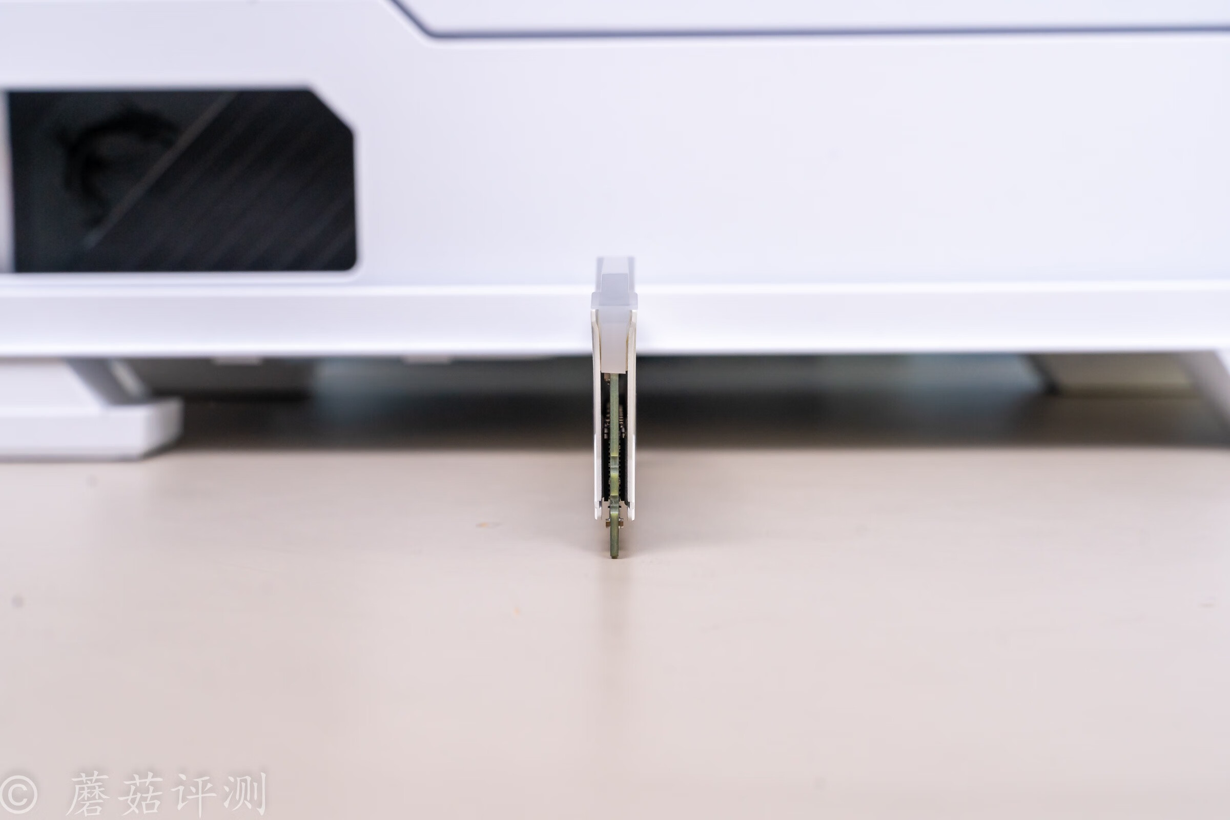 技嘉3090ti水雕显卡,技嘉rtx4090魔鹰oc怎么样