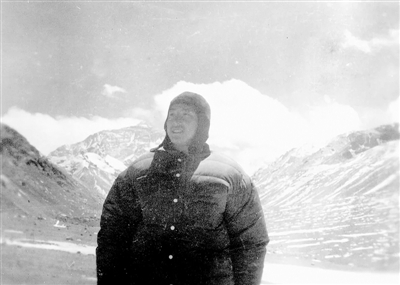 从截肢患癌到比肩姚明,还被吴京拍成电影,他是中国最牛的老头?