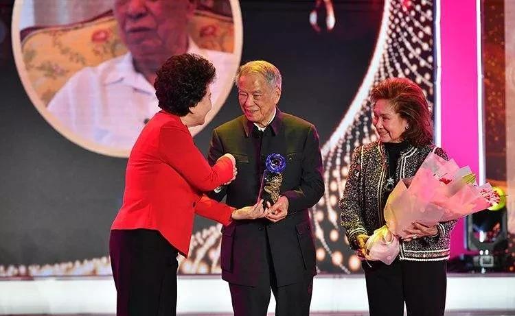 菲律宾陈永栽几个孩子,菲律宾首富陈永栽简介