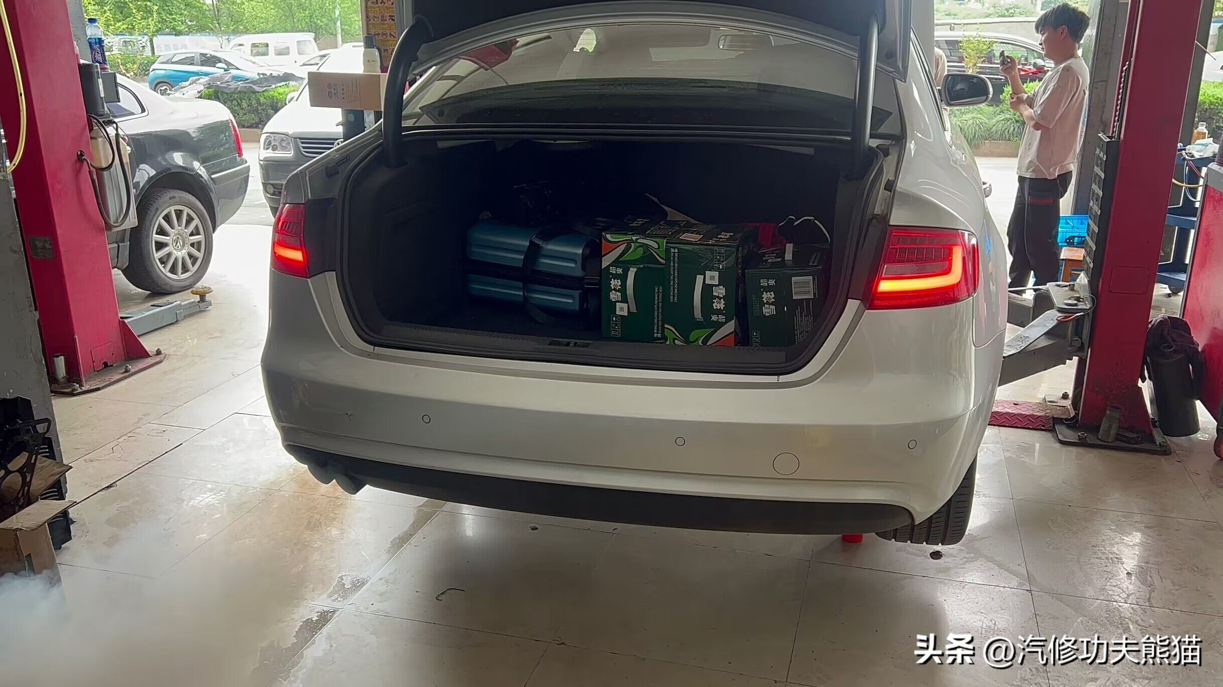 奥迪A4L烧机油！*草烟**公司是让你们烧*草烟**烧钱，我们让你不烧机油