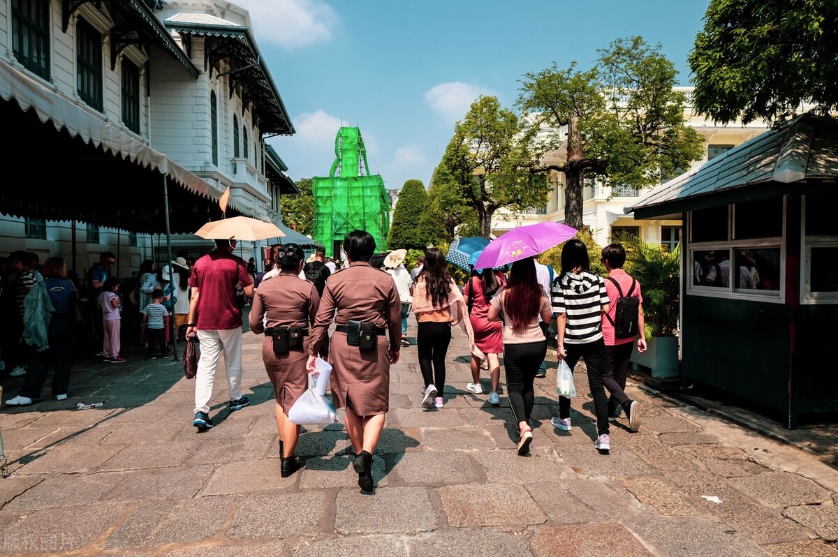 中国游客去泰国旅游,却被当地旅行社员工割伤,本质上是国格大事