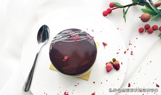 杭州专业西点学校学蛋糕培训费用,杭州西点免费培训