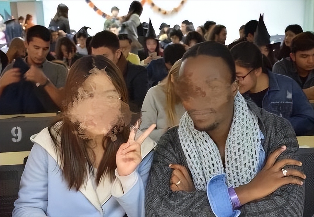 沈阳一高校非洲留学生在食堂小便，学生怒问：优秀留学生不处理？