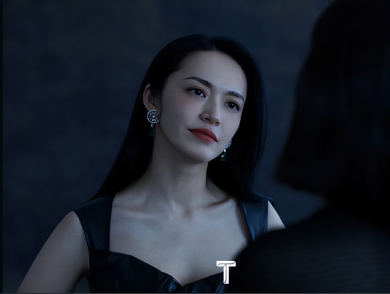 母亲第二春,女儿渴望*爱性**而不得,只能凭借自我救赎“上青云”