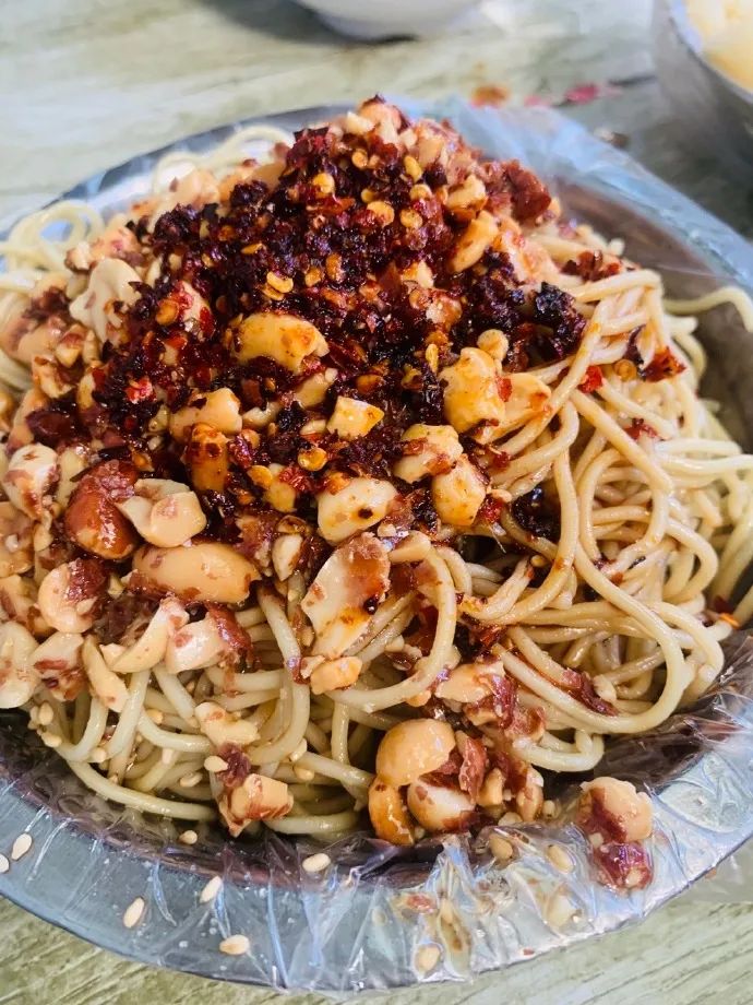 外地朋友来四川吃美食,外地朋友来四川吃苍蝇馆子