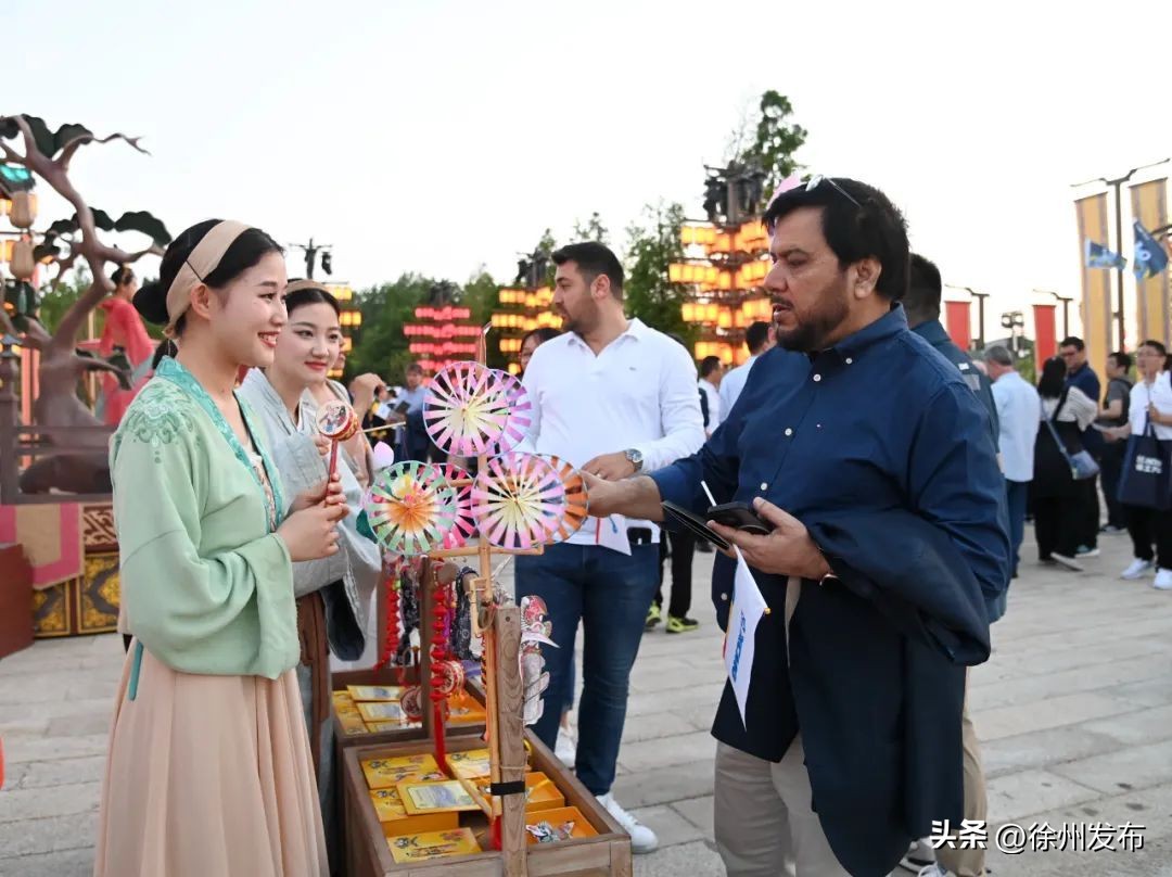 徐州，突然来了千余名外商