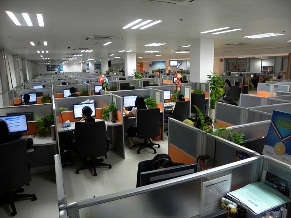 京东离职得排队，美团最大规模裁员，互联网企业为啥不选择降薪？