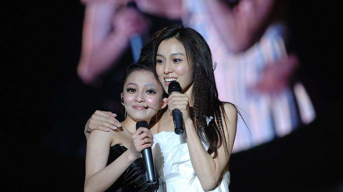 好闺蜜在背后捅刀子,好闺蜜背后捅你一刀