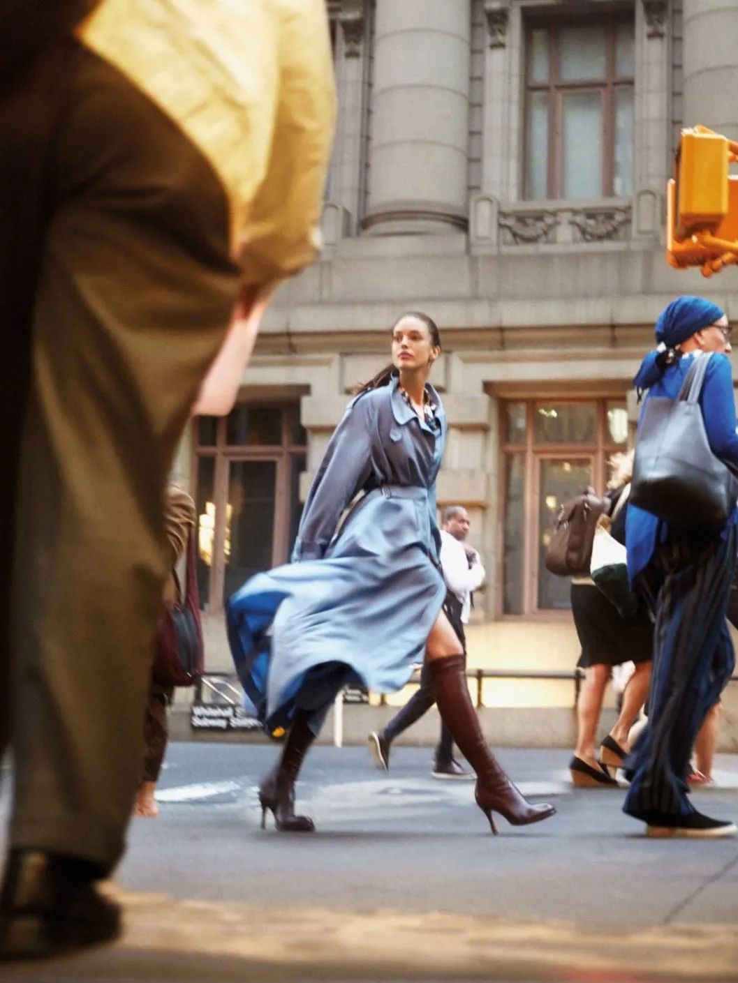 蓝色穿出秋冬高级感,蓝色穿出春天的高级感