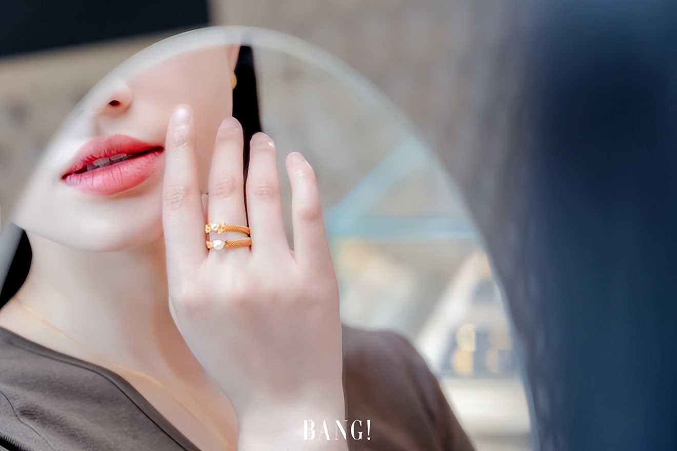 潮宏基襄阳首家非遗花丝概念店,潮宏基花丝工艺探店视频