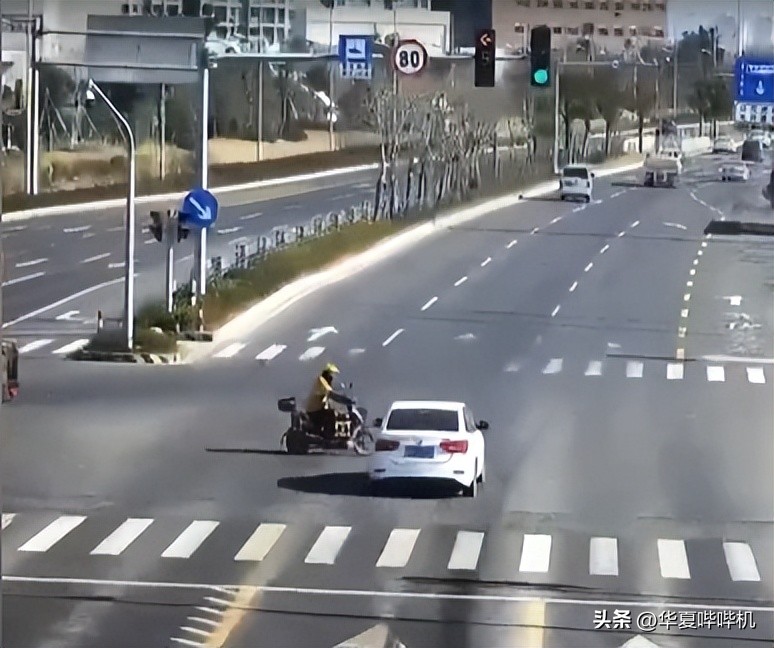 外卖小哥迟到会被平台扣多少钱,外卖员送外卖超时被扣300合理吗