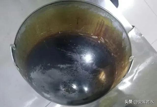 铁锅将美食变为毒药,央视曝光毒铁锅