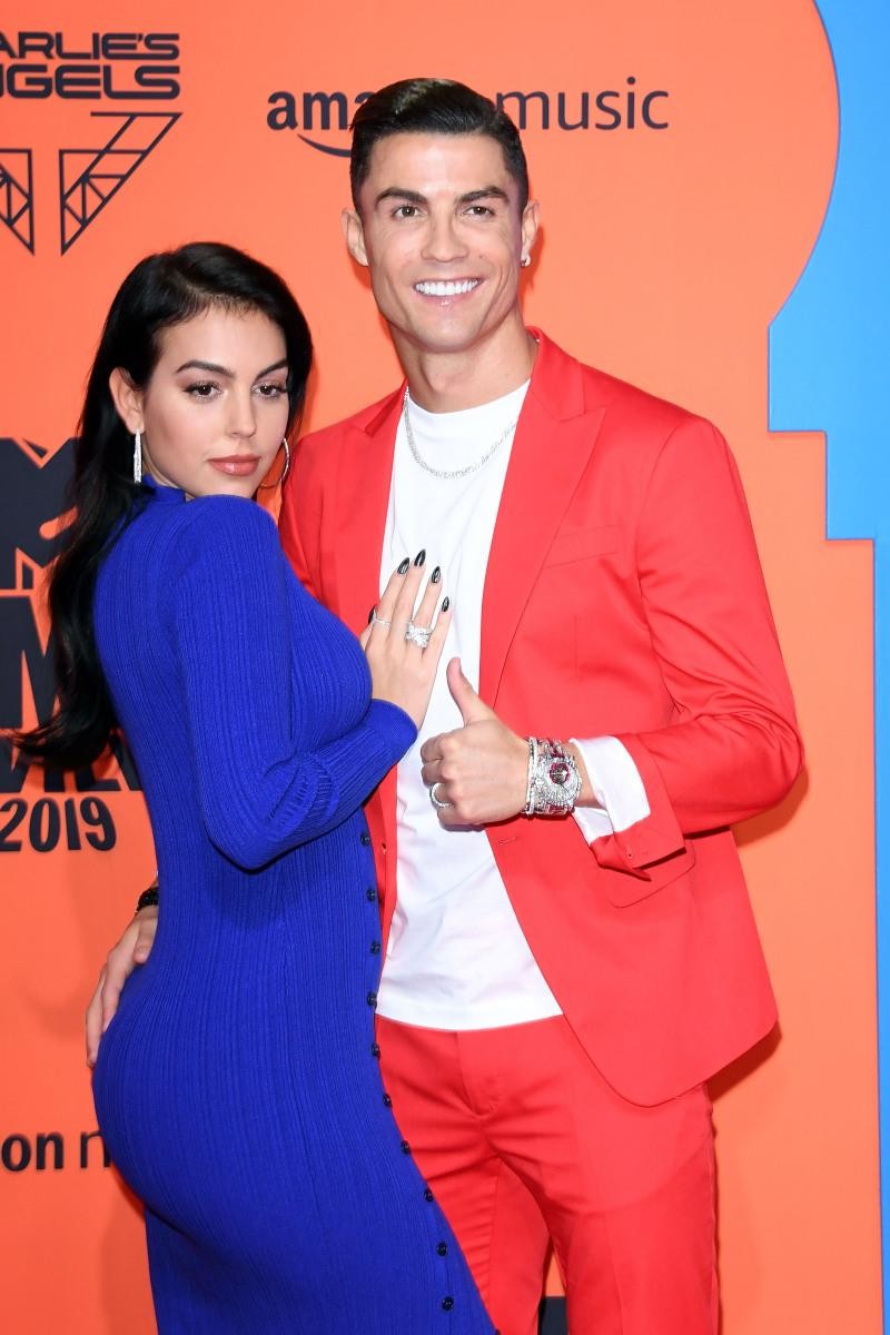 生3个孩子也没用，乔治娜花钱如流水高调炫富，和C罗出现感情危机