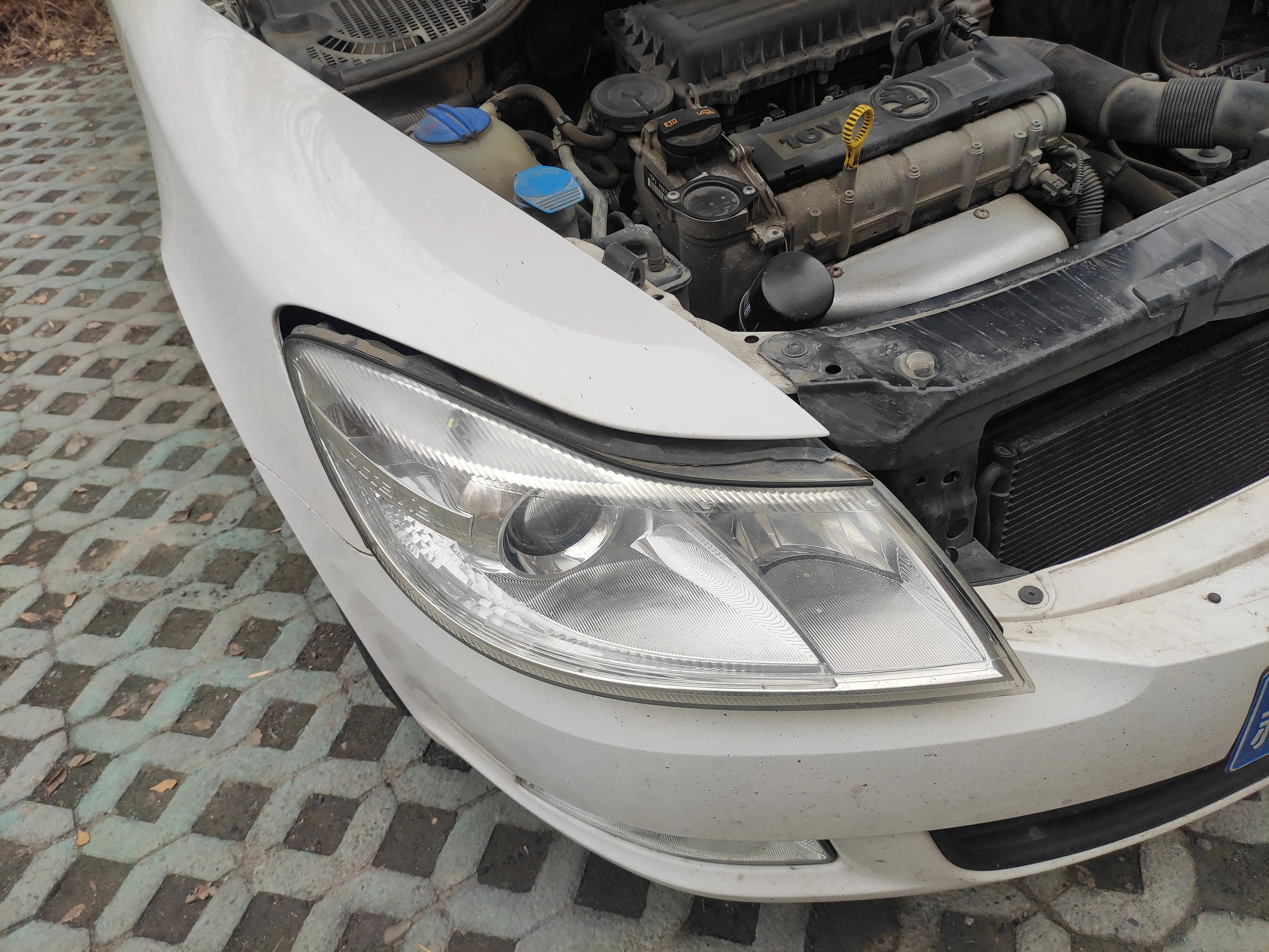 自己动手换明锐尾灯灯罩,斯柯达明锐改led灯示宽灯怎么匹配