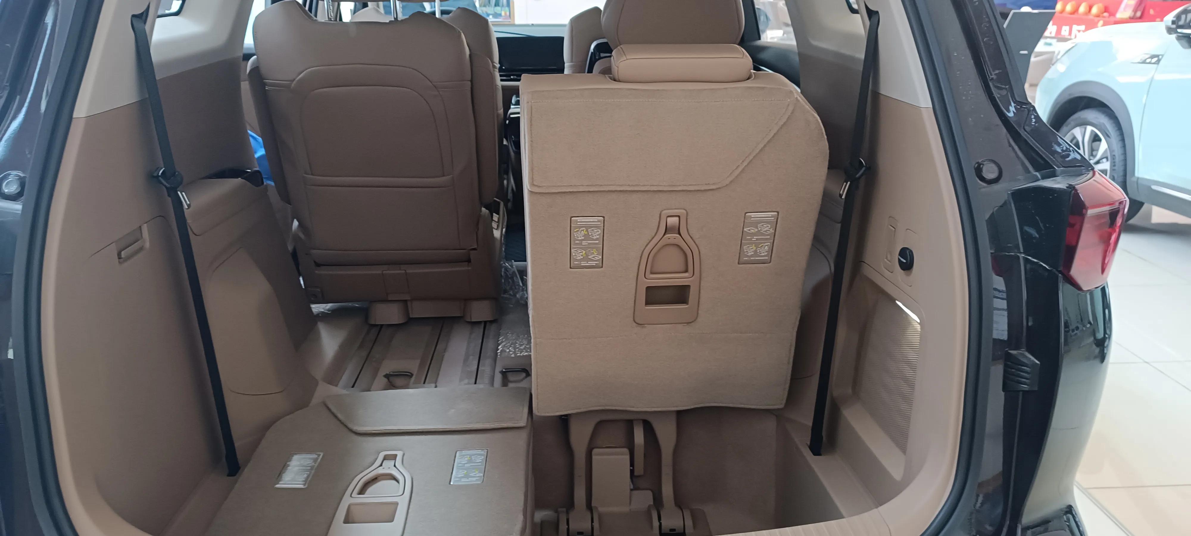 奶爸玩车记,奶爸看车