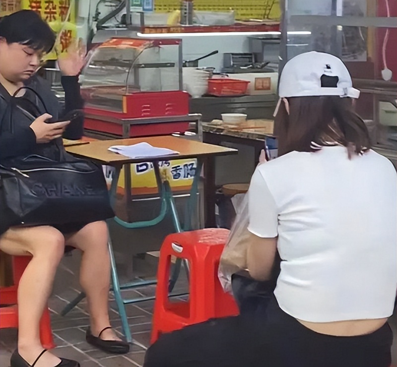 前tvb女星吃路边摊体重200斤引担忧,tvb女星吃路边摊引担忧