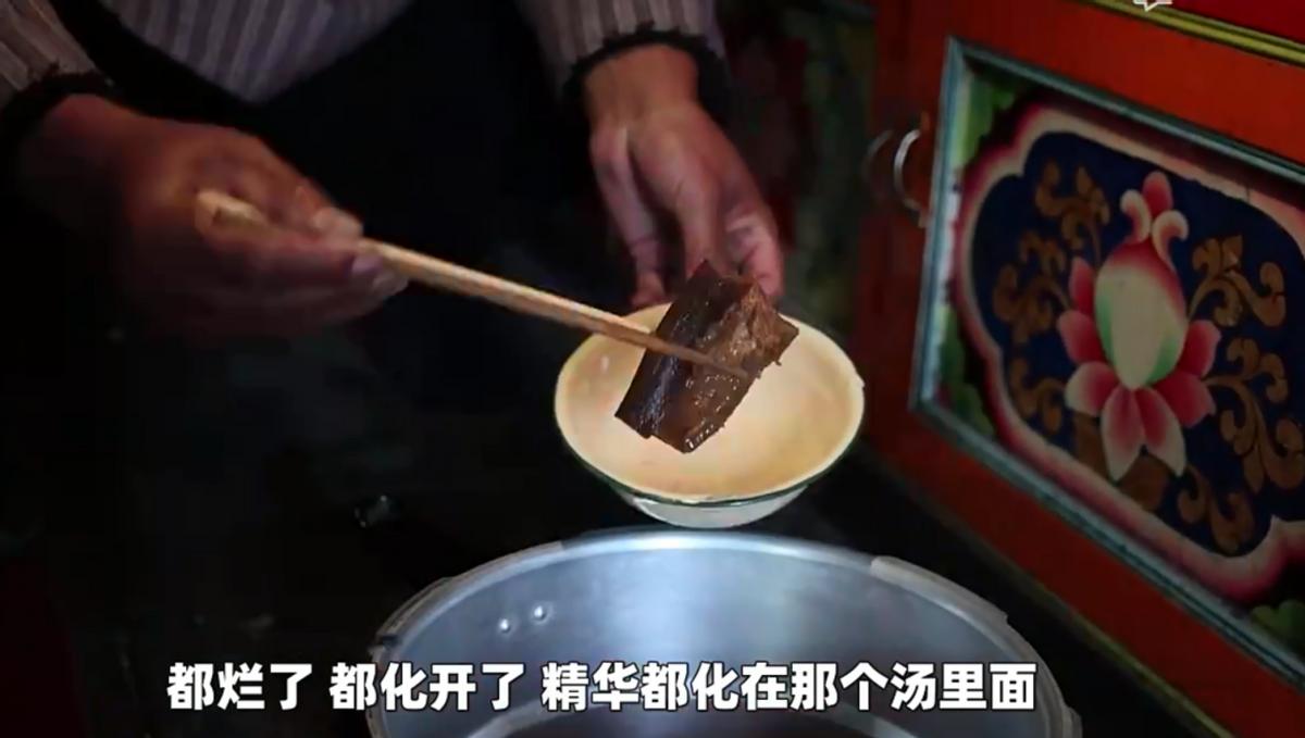 四川亚卓30多年的臭猪肉算美食吗？当地拿来入药熬汤，味道如何？