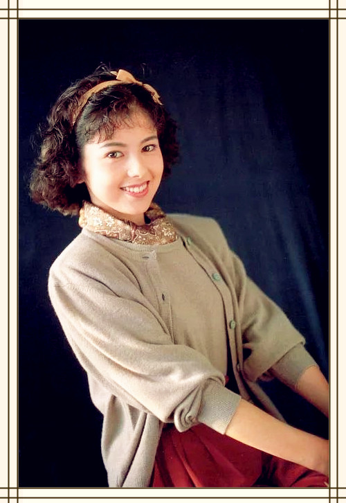 颜值巅峰山口百惠,和山口百惠齐名的女性