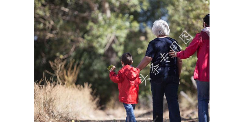 我38岁，未嫁，八姐弟，23个外甥侄子，每年红包让我苦不堪言