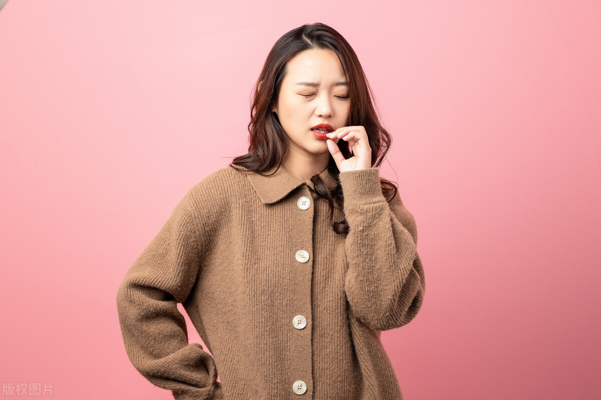 口腔溃疡很疼是不是快好了,口腔溃疡上火怎么止痛