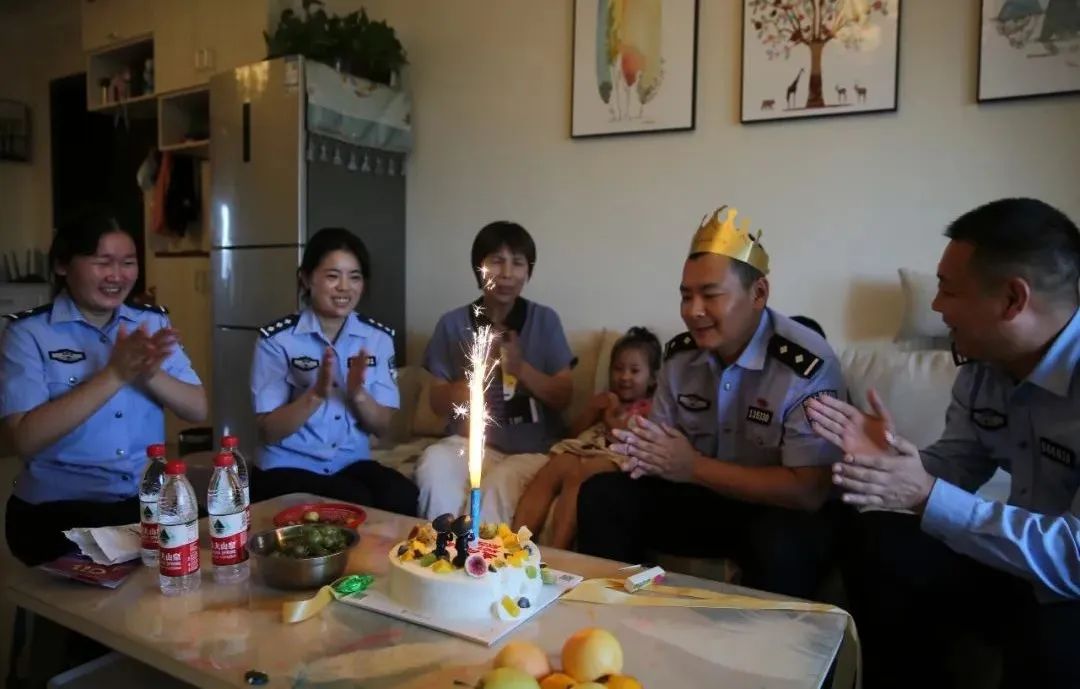 豫警观察丨焦作：生日祝福溢警营小小惊喜暖警心