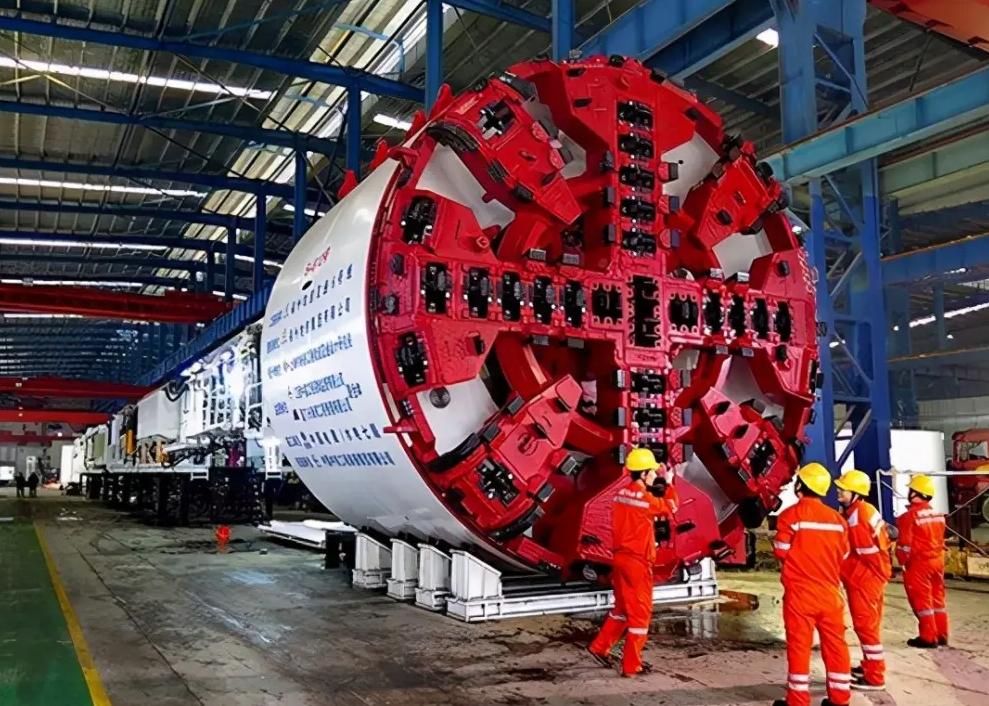 中国进口6000台盾构机,中国出口海外最大盾构机