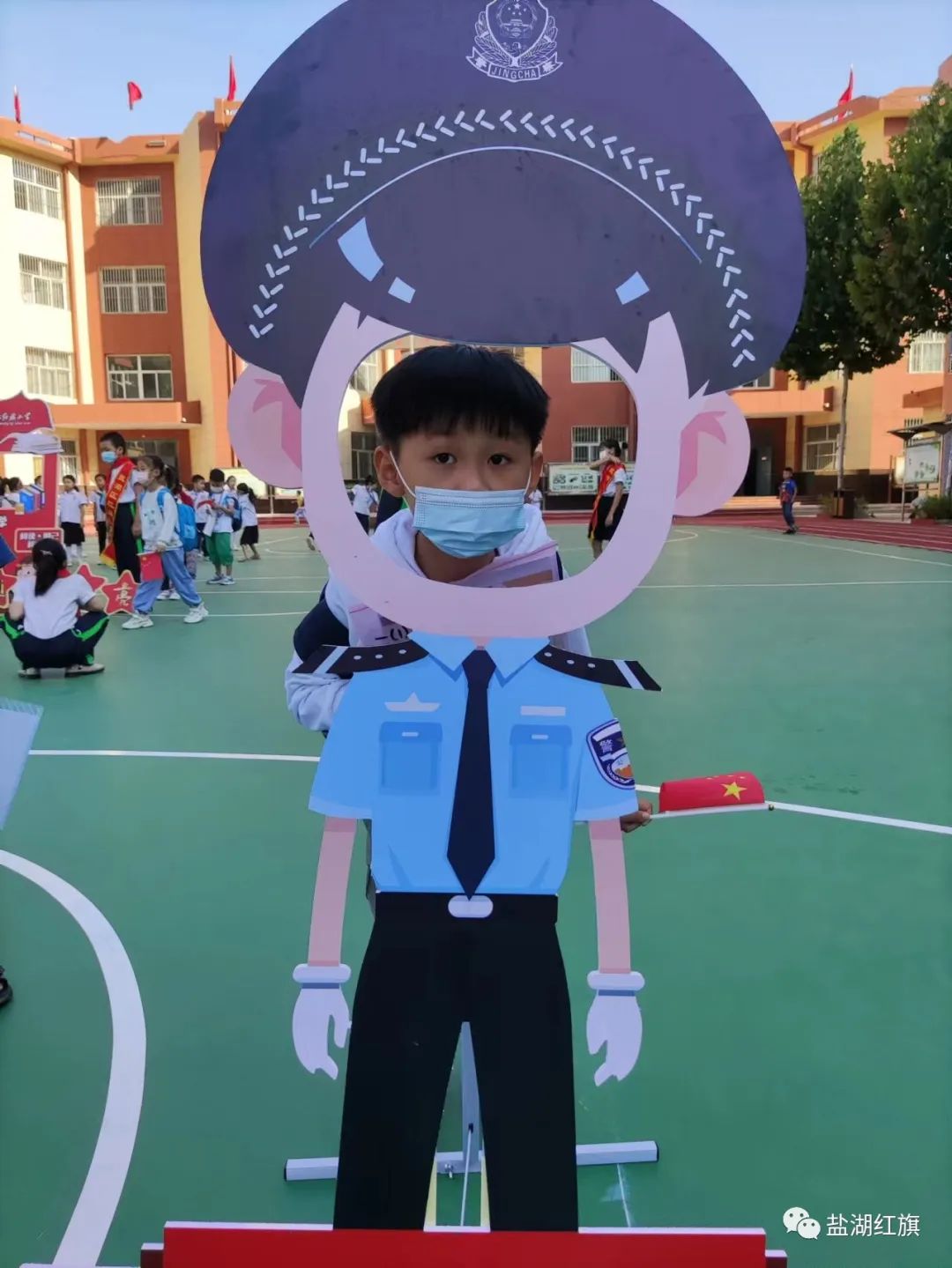 有爱有礼颗颗闪亮——盐湖区红旗小学2022一年级新生入学礼
