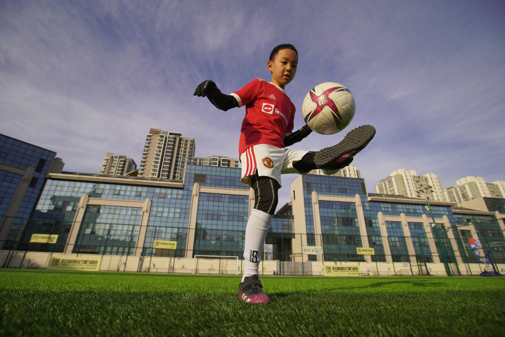 父子足球的传承,红魔足球队历史