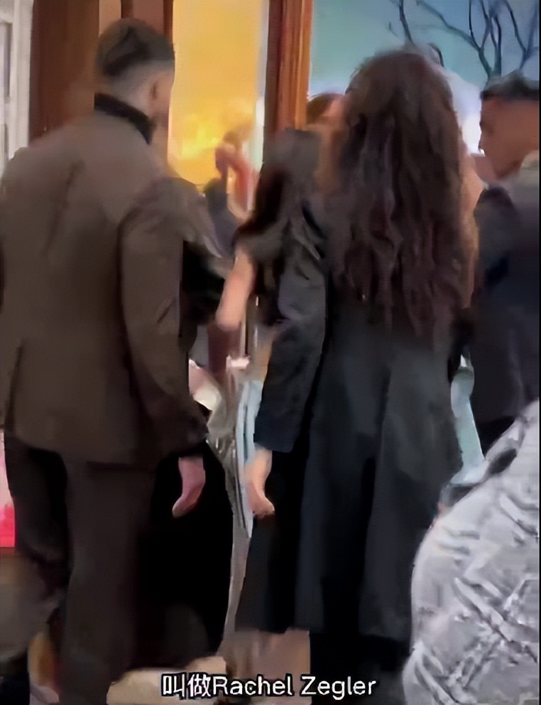 歧视、骂街、删评，这“黑雪公主”终于翻车了！