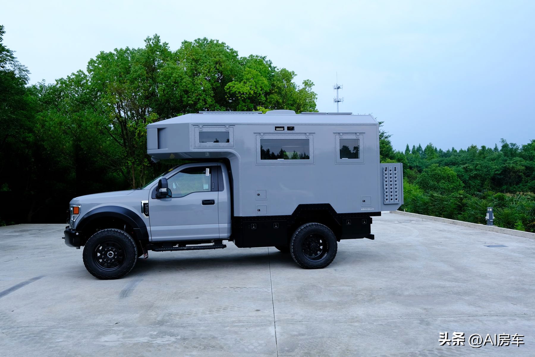 非常少见的阿莫迪罗福特f550房车,f550锐行者越野房车户外旅游视频