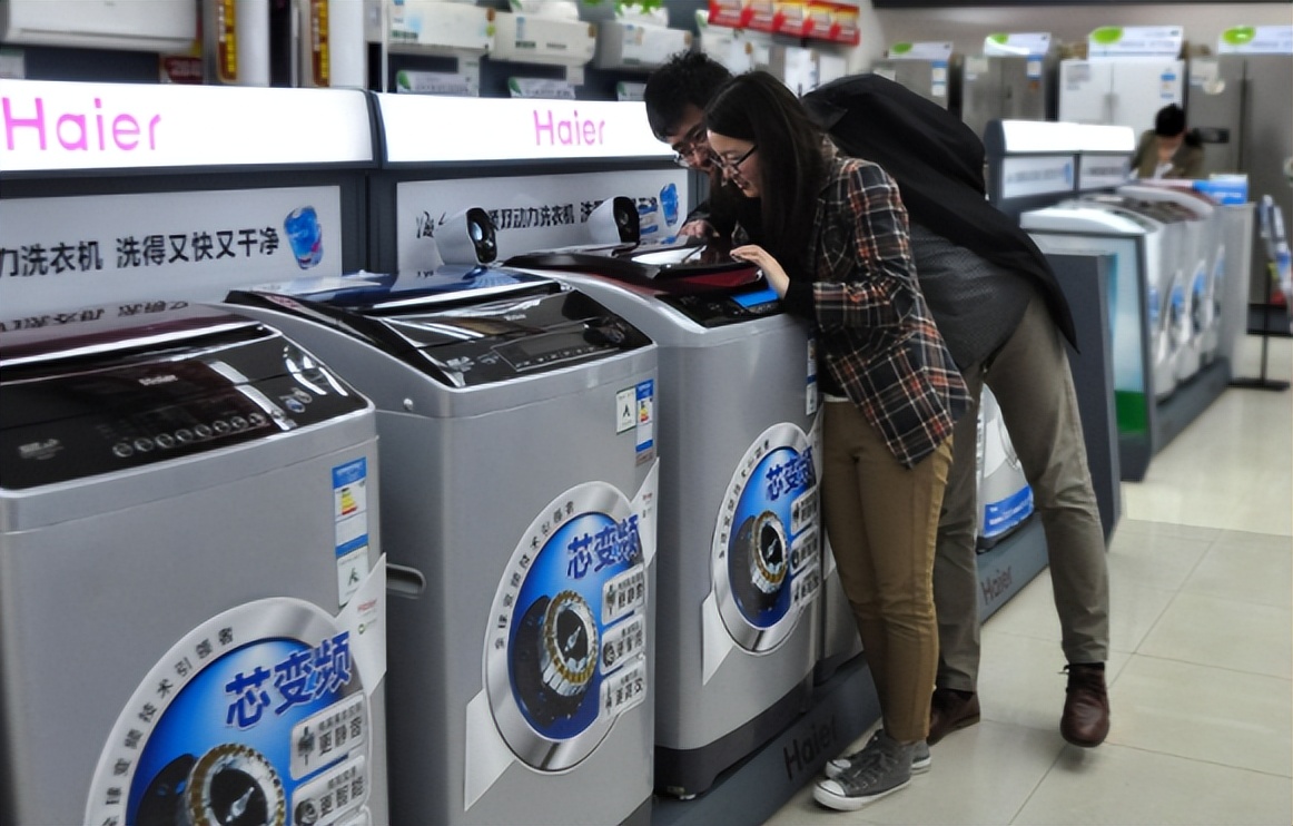 买家电网购还是实体店买,买家电网上买还是实体店买合适