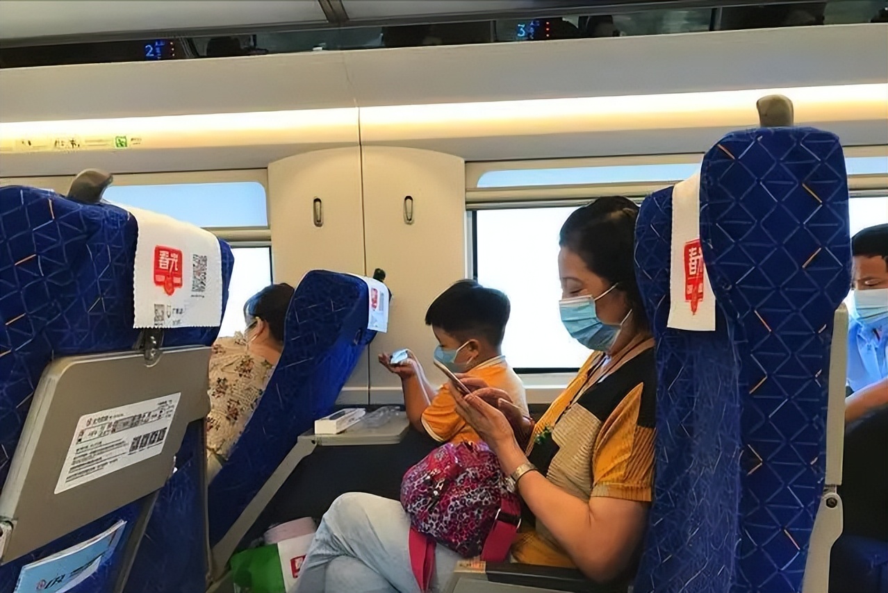 高铁掌掴事件发声处理结果,高铁掌掴事件各打五十大板引争议