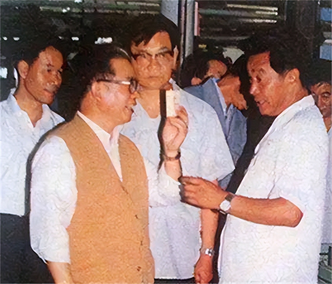 90年代玉溪烟六十元一包,90年代的红塔山烟盒