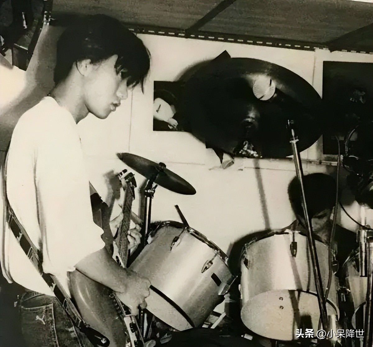 黄贯中1993-2016海阔天空solo集锦,为什么黄贯中可以唱海阔天空