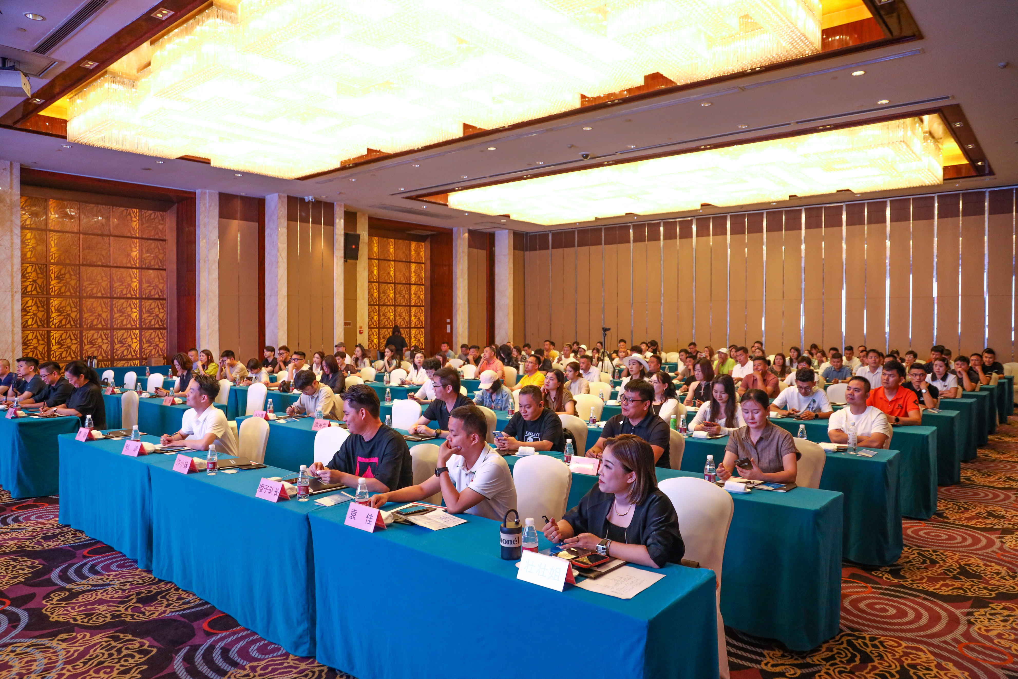 业务与客户管理“数智化”湛蓝营销云为纺织增长带来新引擎