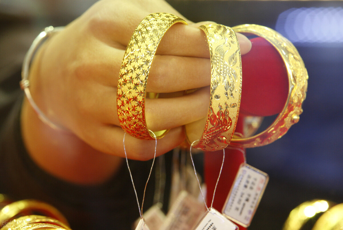 18k金24k金和黄金怎么辨别,怎样鉴别买的是纯黄金还是18k金