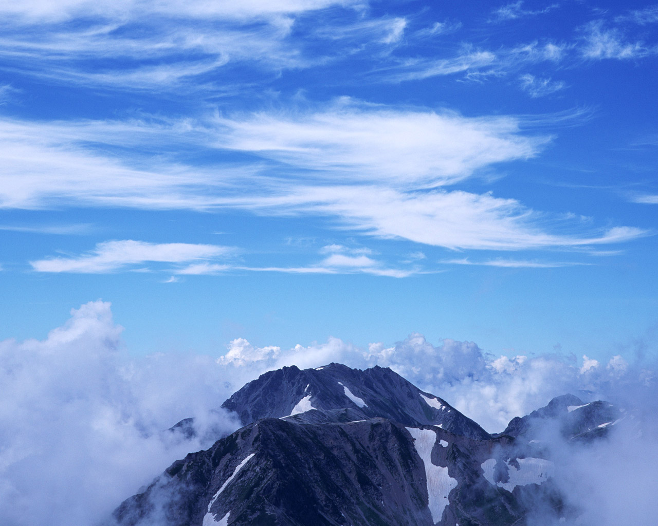 蓝天白云草地壁纸图片,蓝天白云草地风景壁纸高清唯美