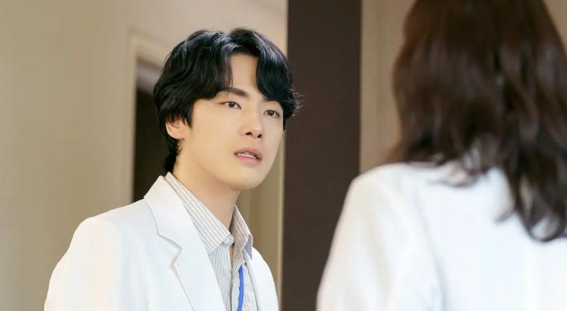 神圣的偶像韩剧讲的什么,木偶的季节韩剧推荐