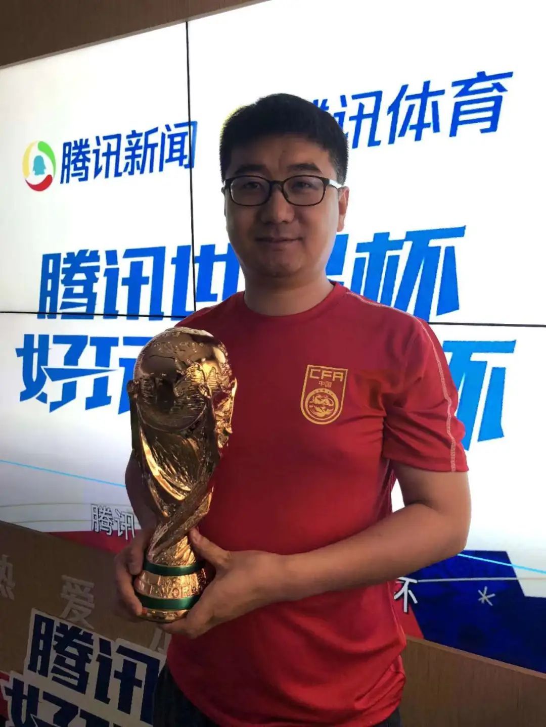 足球编辑消亡史,足球退役球员破产现状