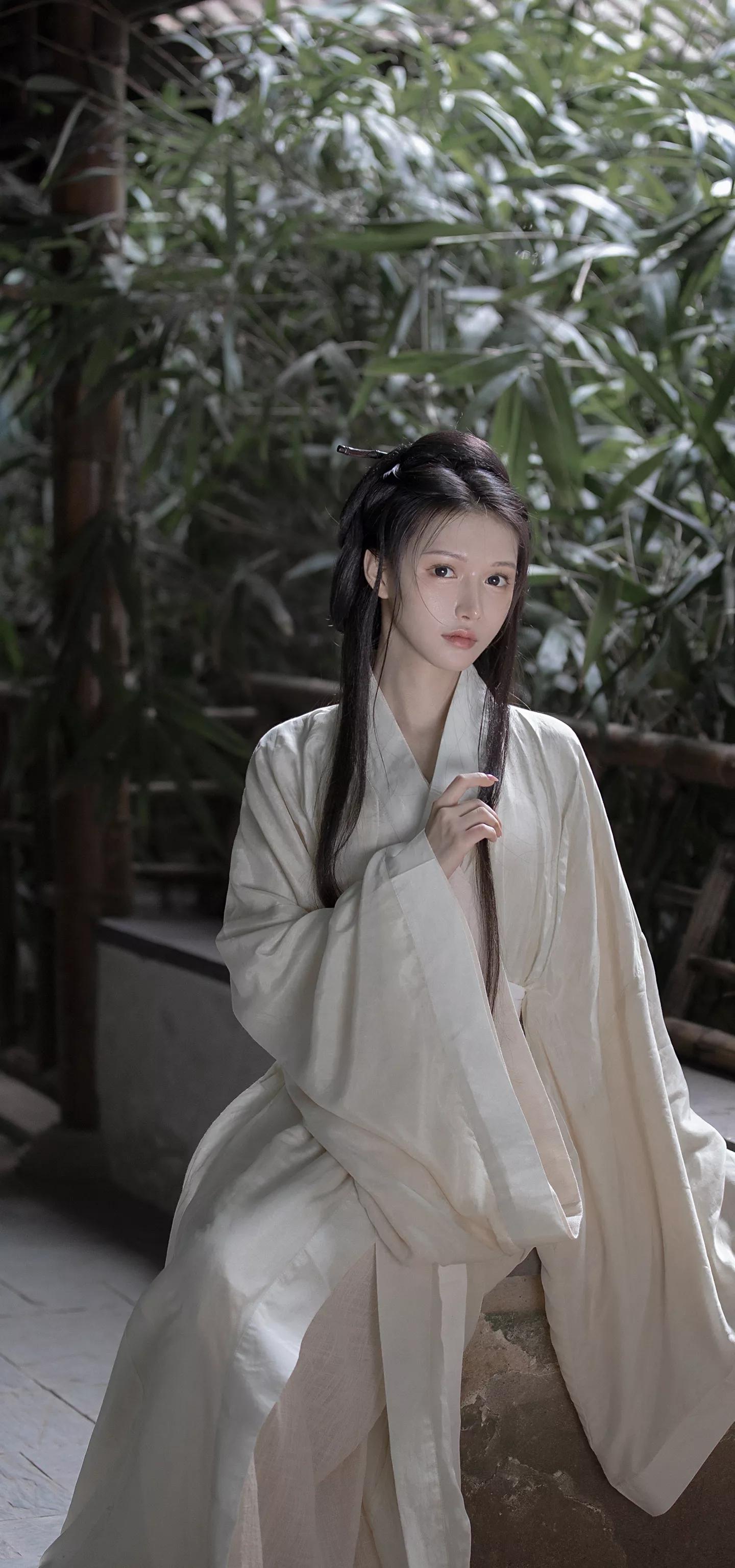 唯美古风金黄汉服美女壁纸,梦回大唐汉服夜景拍摄