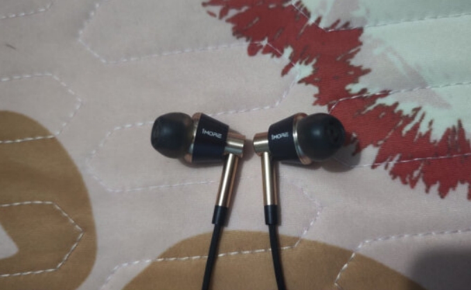 推荐几款听歌音质超好的有线耳机,4款出色的降噪耳机音质动听悦耳