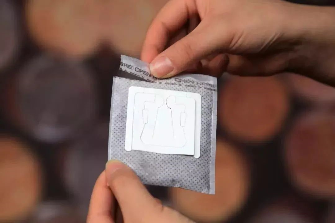 挂耳咖啡和速溶咖啡哪个更健康,冲泡挂耳咖啡的水温多少度为最佳