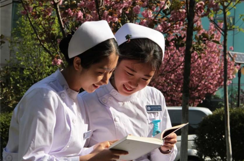 女护士处理男患者隐私部位，会感觉难为情吗？医护人员说出实情