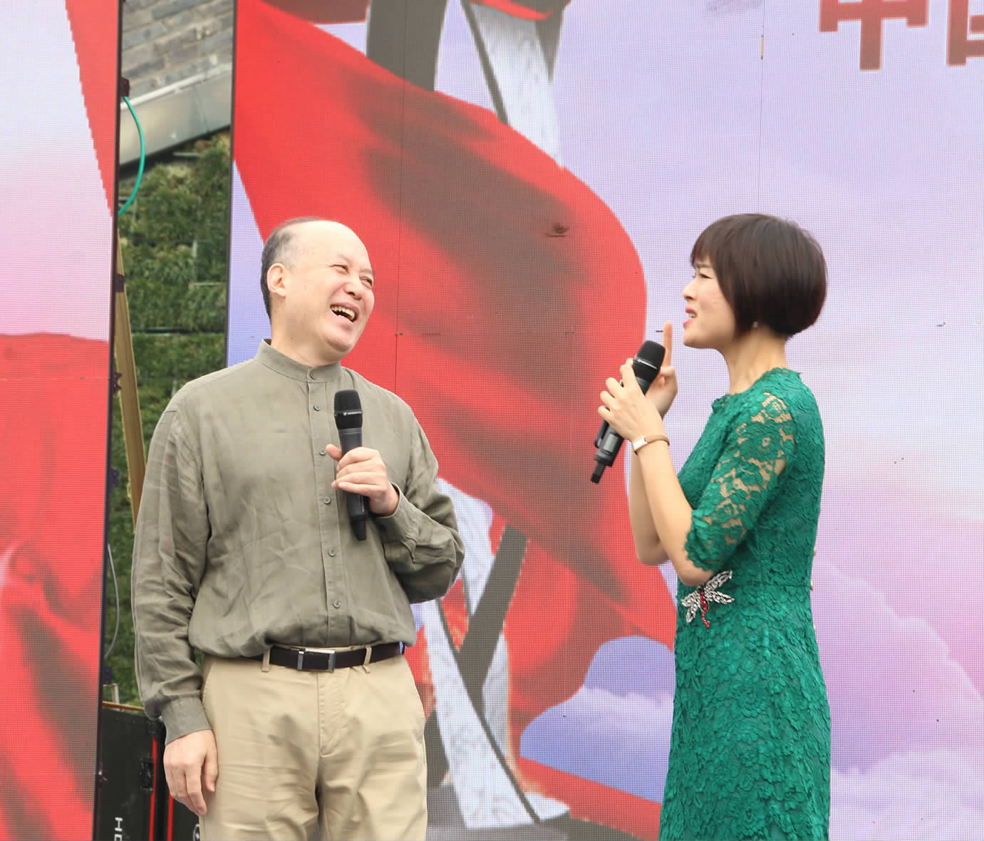 著名喜剧演员郭达:感谢蔡明,与平凡妻子相爱一生