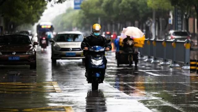 母亲节妈妈收到儿子的神秘礼物,母亲节妈妈收到儿子送的神秘礼物