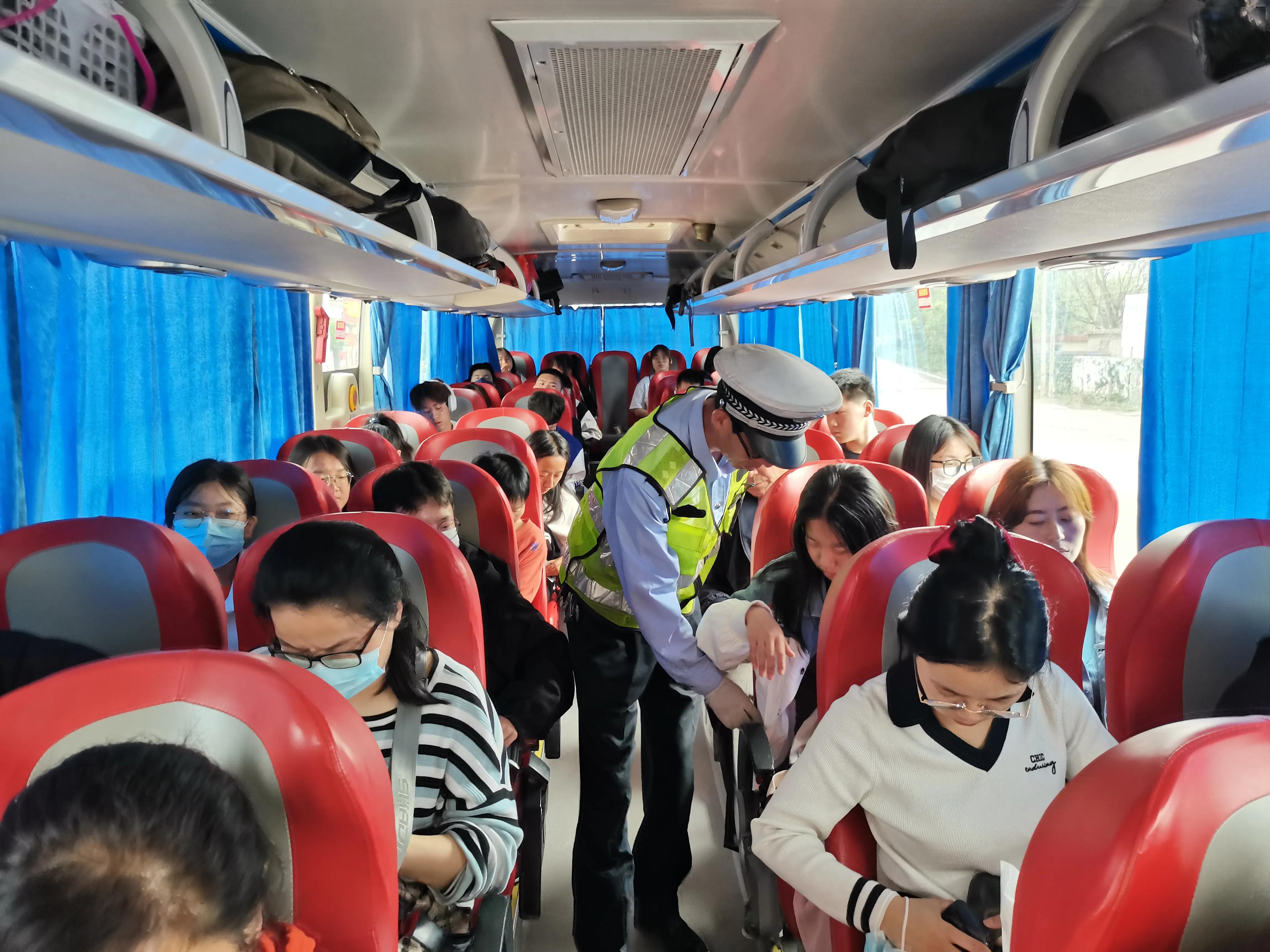 白水公安交警“六聚焦”圆满完成“五一”假期交通安全管理工作